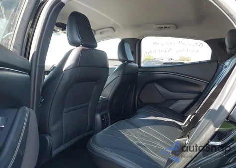 2022 Ford Mustang Mach-E Select z USA, uszkodzony, nr VIN 3FMTK1RM7NMA17672